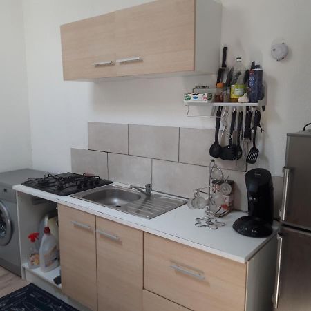 appartement f1 meublé 3 personnes Aubenas Exterior foto