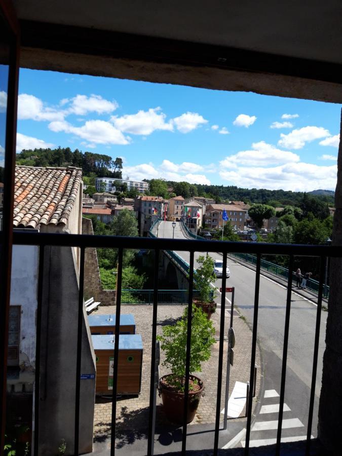 appartement f1 meublé 3 personnes Aubenas Exterior foto